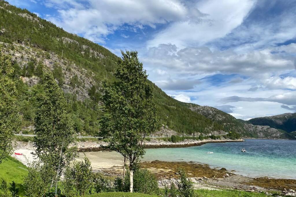 Efjord And Stetind Resort - Cabin Kobbernestinden Ballangen Exteriör bild