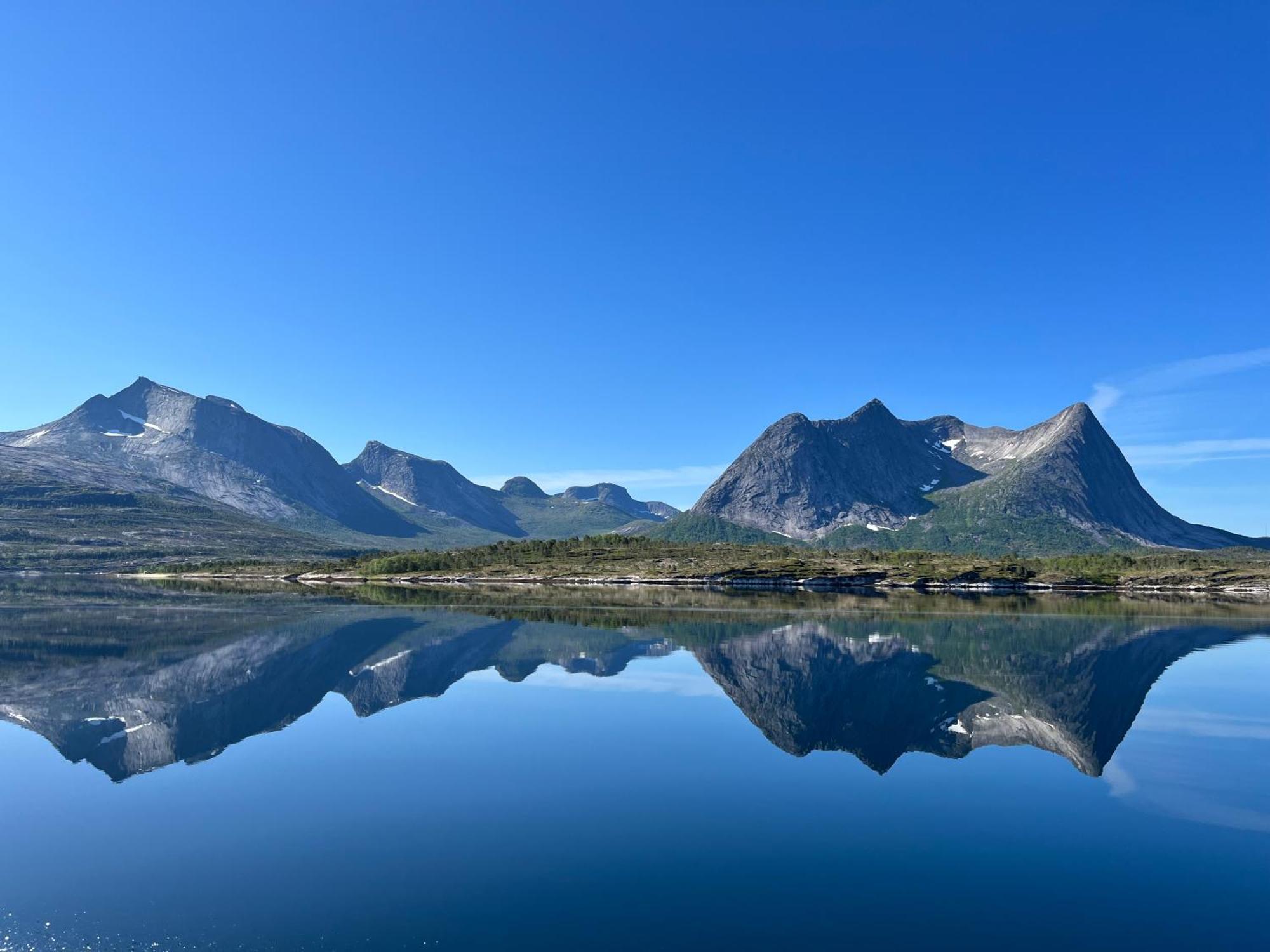Efjord And Stetind Resort - Cabin Kobbernestinden Ballangen Exteriör bild