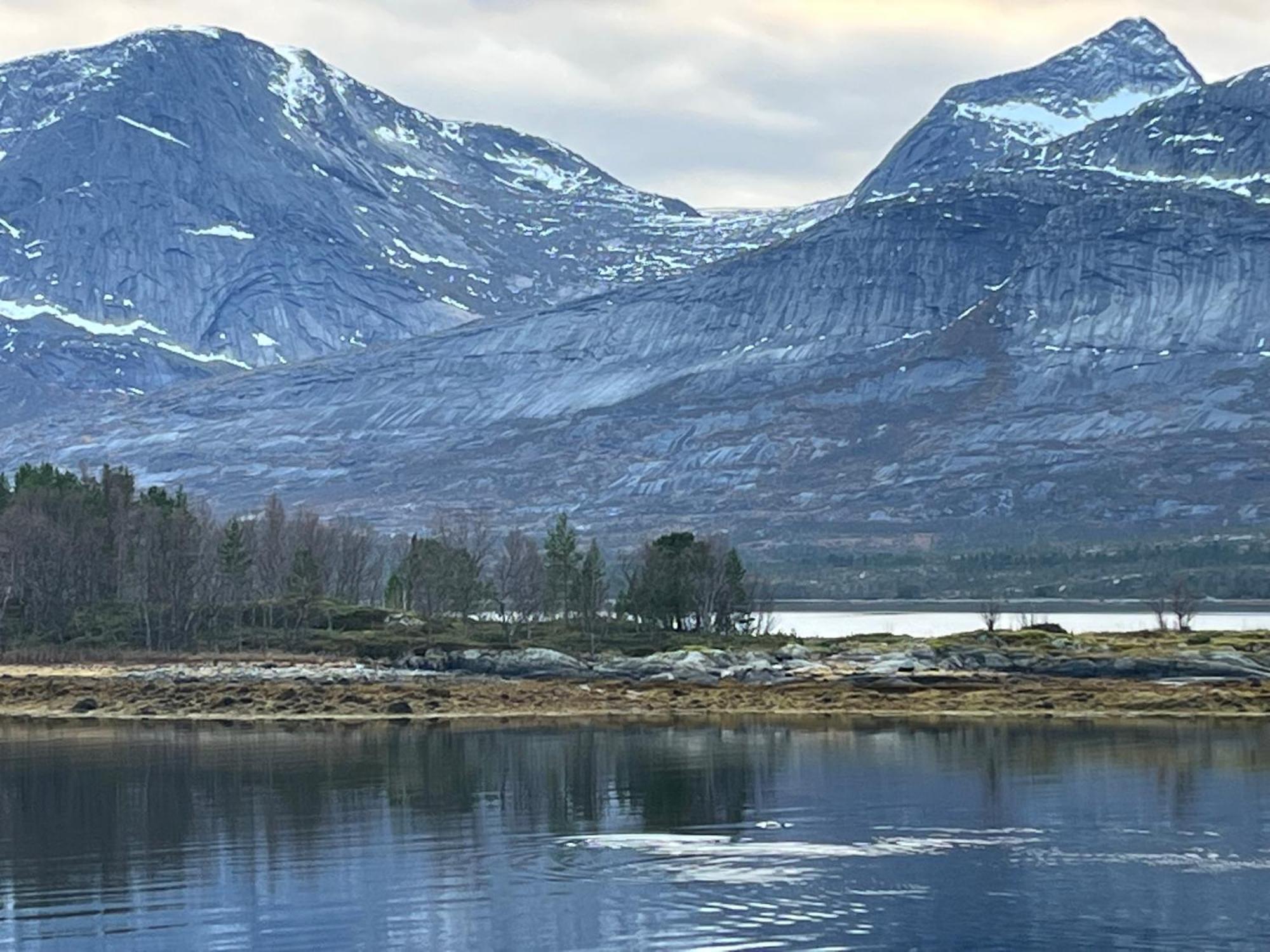 Efjord And Stetind Resort - Cabin Kobbernestinden Ballangen Exteriör bild
